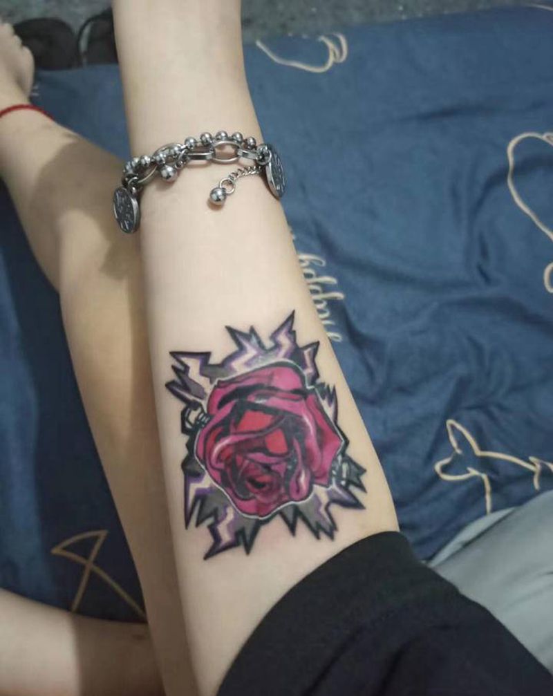 小花花纹身图片_手臂纹身图案