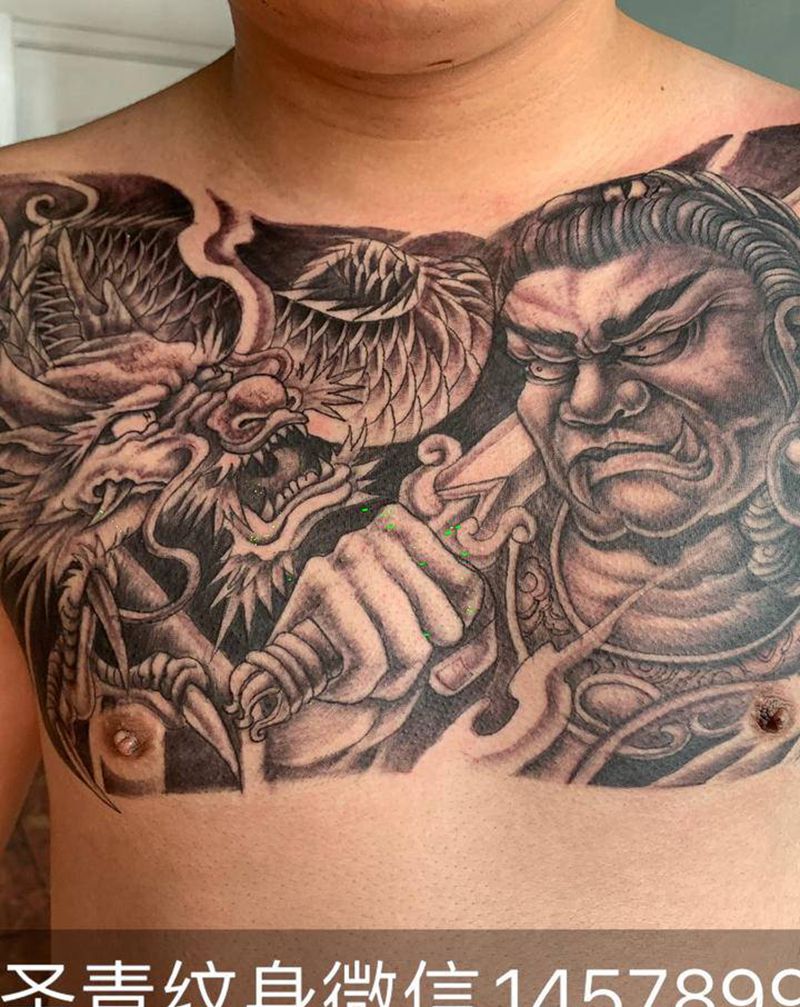 花胸纹身图片_老传统纹身图案