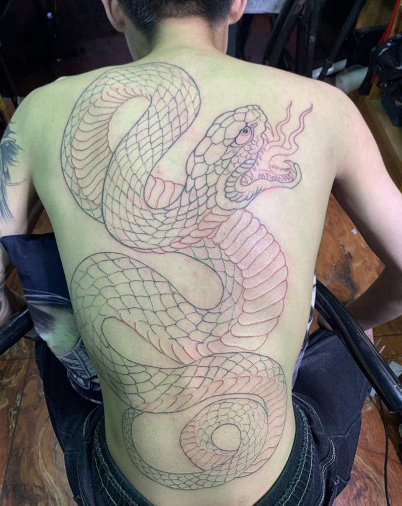 满背蛇纹身图片_新传统纹身图案