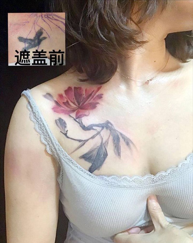 遮盖小鸽子纹身图片_胸部水彩水墨纹身图案