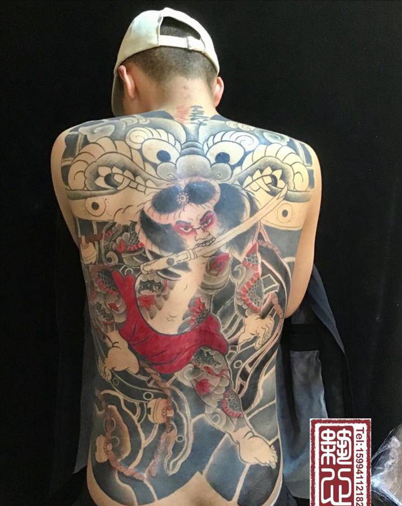 老传统满背张顺纹身图片_背部老传统纹身图案