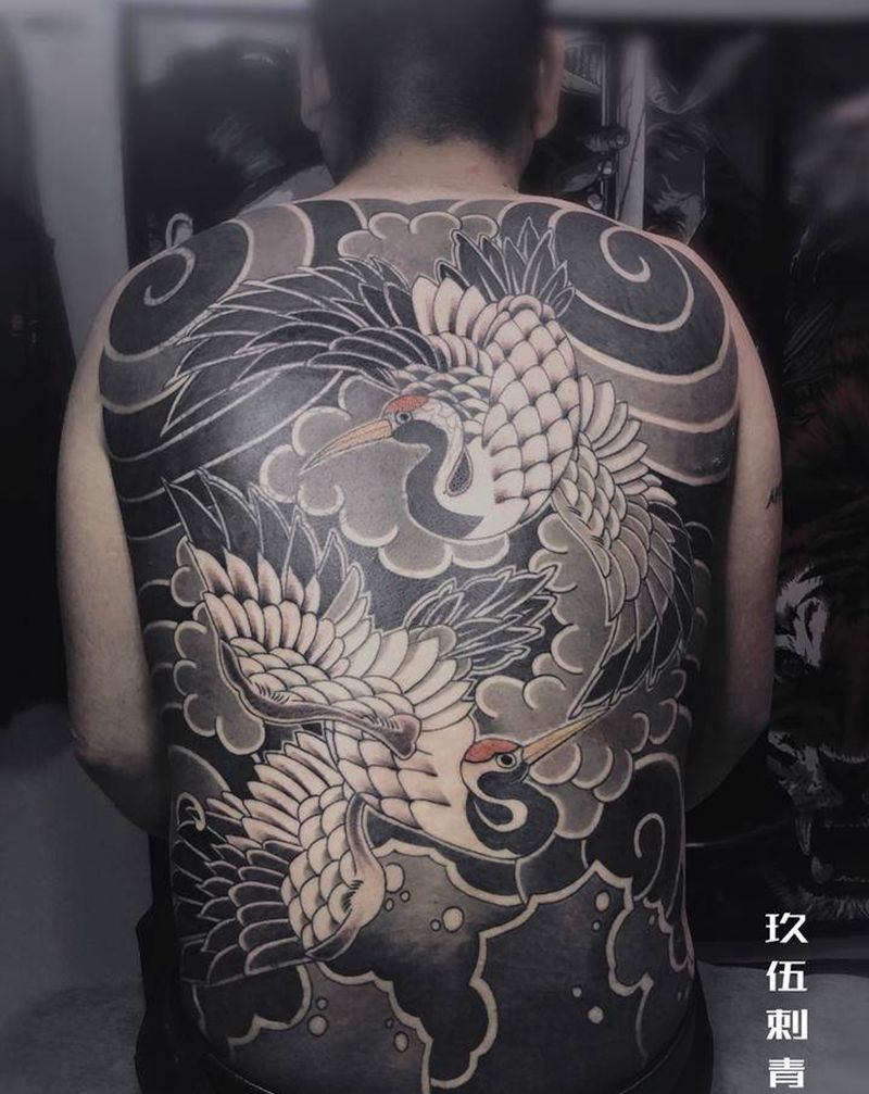 仙鹤满背纹身图片_背部老传统纹身图案