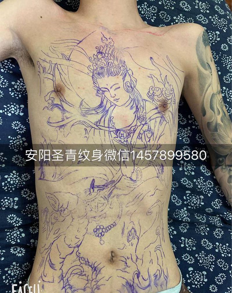 继续纹身图片_胸部纹身图案