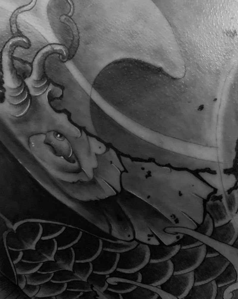 大吕驴纹身图片_背部新传统纹身图案