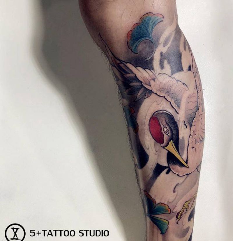 闲云野鹤纹身图片_腿部新传统纹身图案