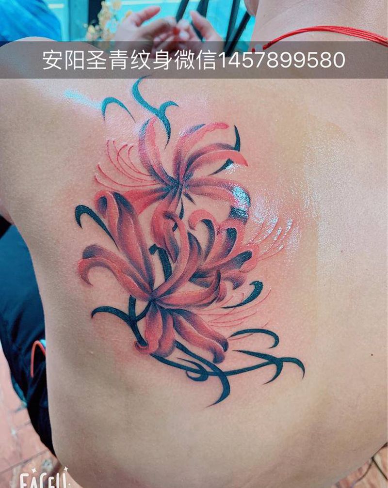 彼岸花纹身图片_背部纹身图案