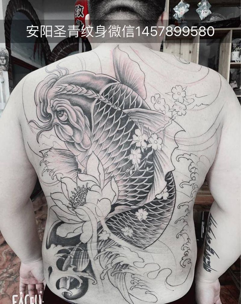 漂亮纹身图片_背部纹身图案