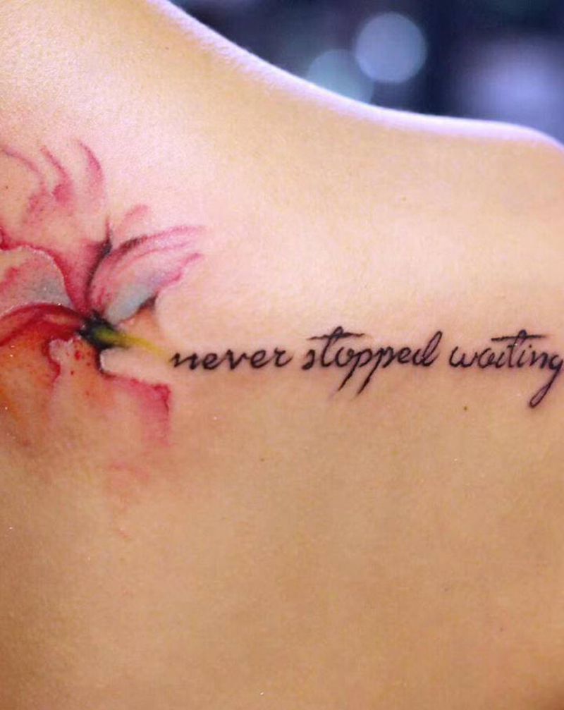 淡彩花X4纹身图片_肩部小清新纹身图案