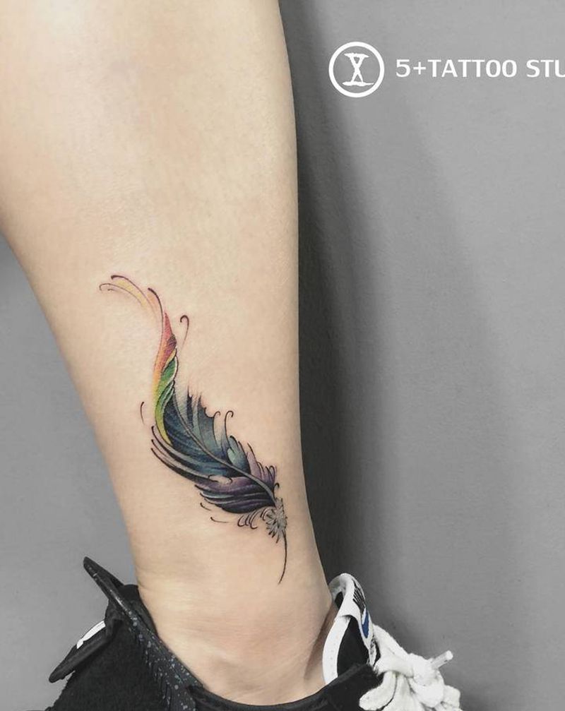彩色小羽毛纹身图片_腿部水彩New School纹身图案