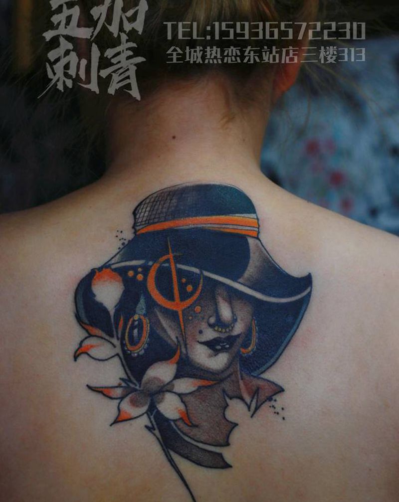 遮盖不开心纹身图片_背部New School纹身图案