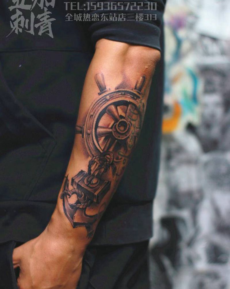 船舵纹身图片_手臂欧美写实纹身图案