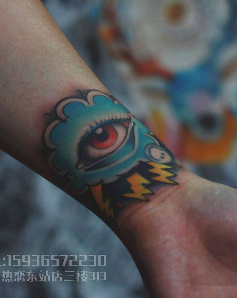 上帝之眼纹身图片_手臂New School纹身图案