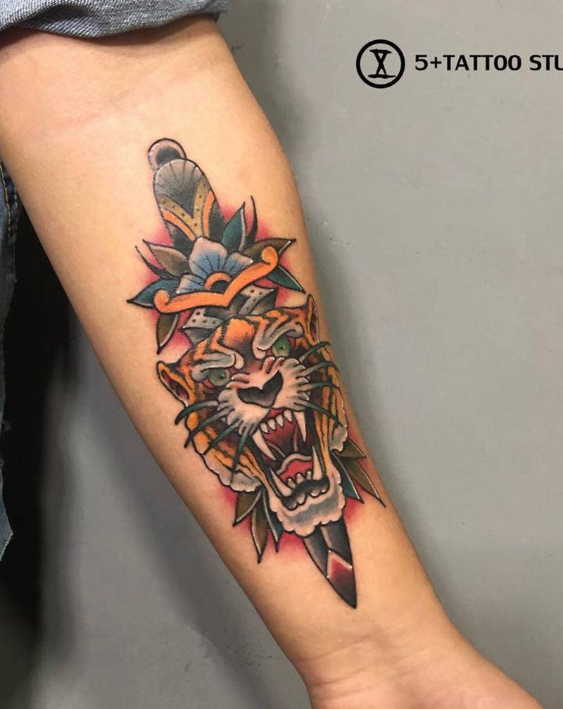 大脑斧纹身图片_手臂Old SchoolNew School纹身图案