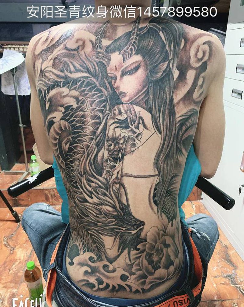 后背纹身图片_新传统纹身图案