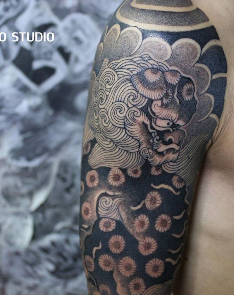 唐西几纹身图片_手臂老传统点刺纹身图案