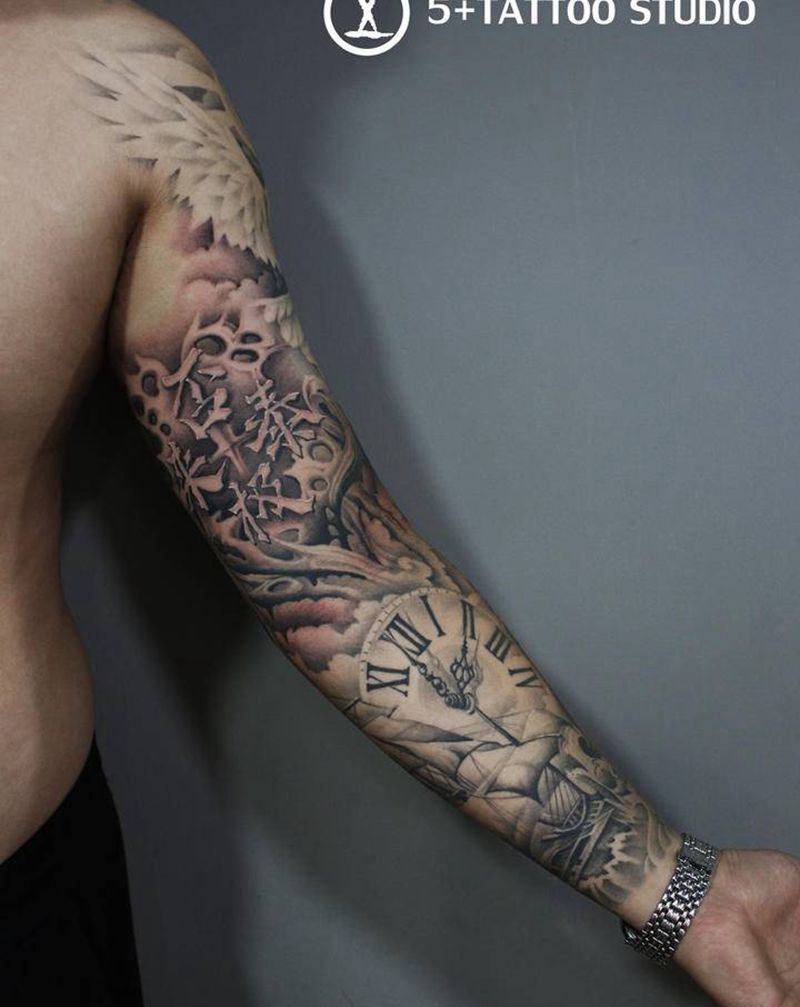 花臂一条纹身图片_手臂欧美写实纹身图案