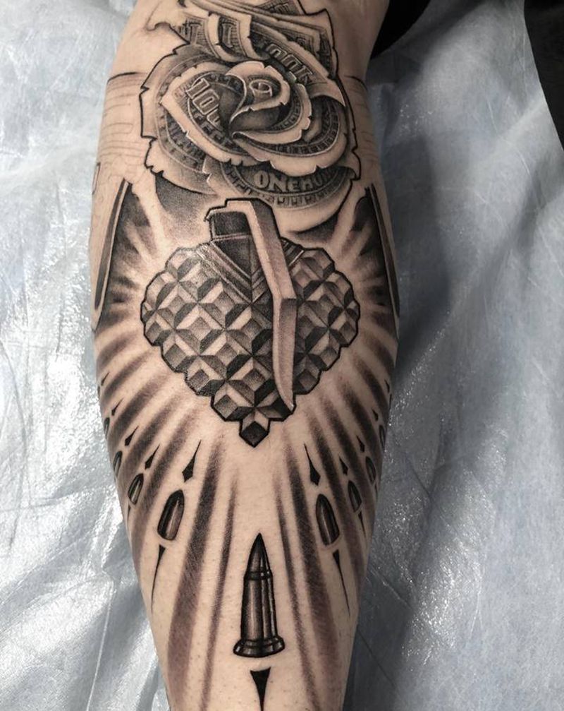 爱心手雷纹身图片_腿部欧美写实纹身图案