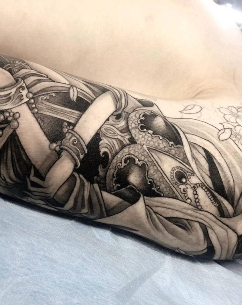 艺伎纹身图片_手臂腿部新传统欧美写实艺伎牡丹纹身图案