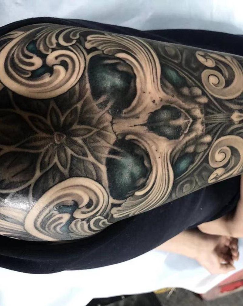 骷髅纹身图片_手臂腿部欧美写实New School骷髅巴洛克花纹纹身图案