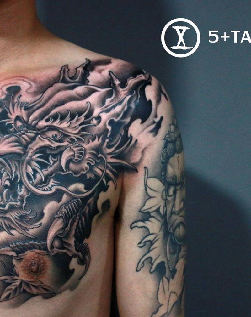 大龙纹身图片_胸部新传统纹身图案