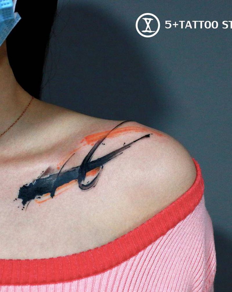 遮盖小字母纹身图片_肩部水墨纹身图案