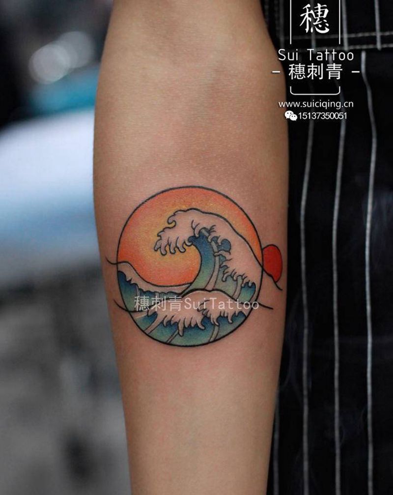 小海浪纹身图片_手臂水彩纹身图案