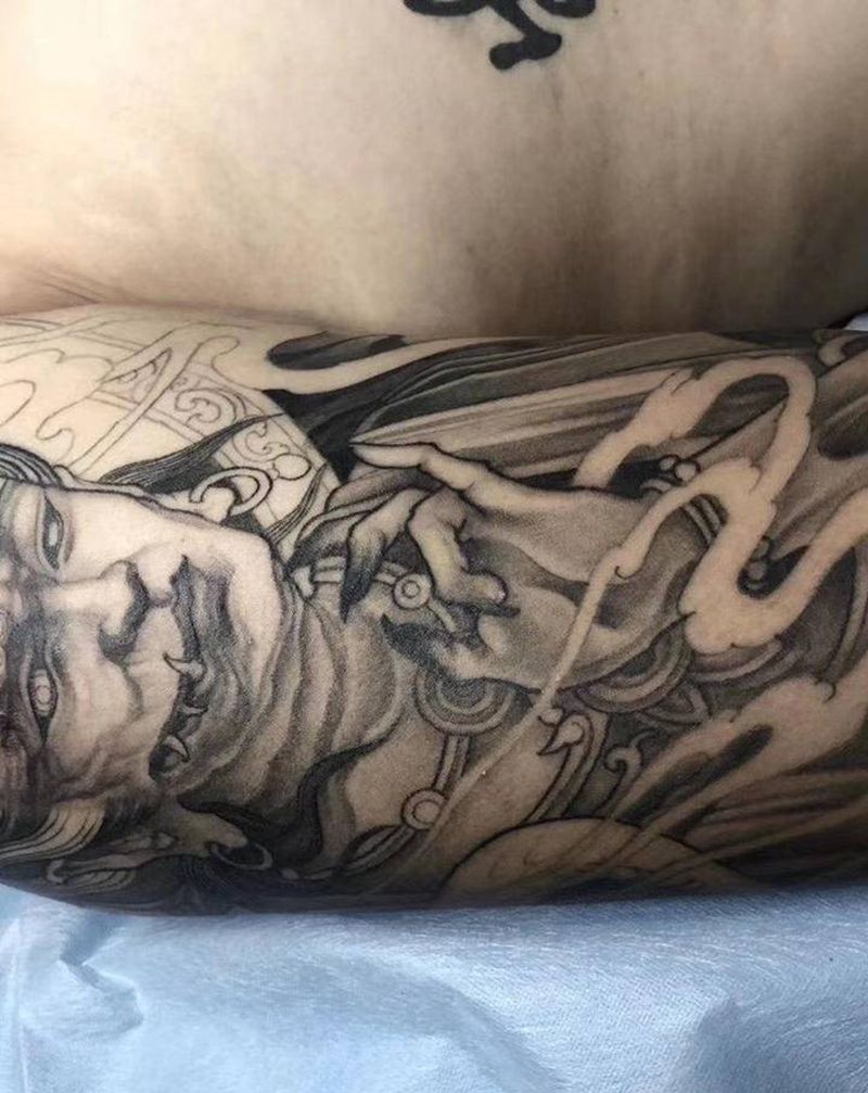 一念之间纹身图片_手臂新传统纹身图案