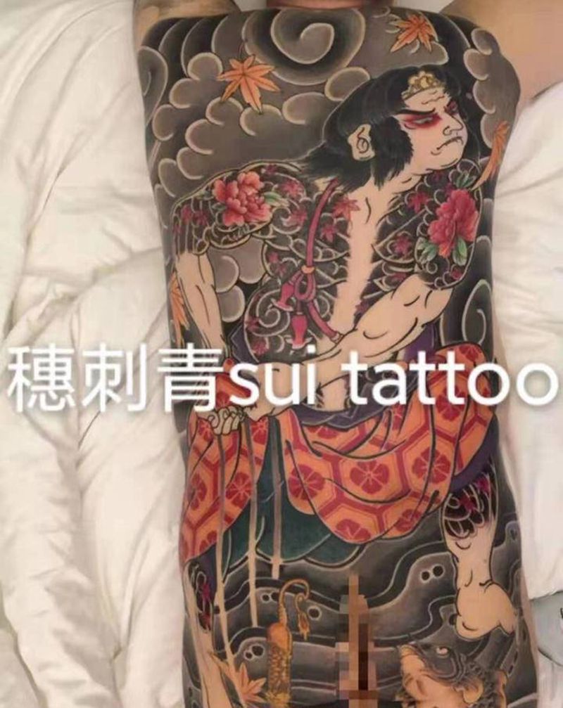 日式满背纹身图片_背部老传统纹身图案