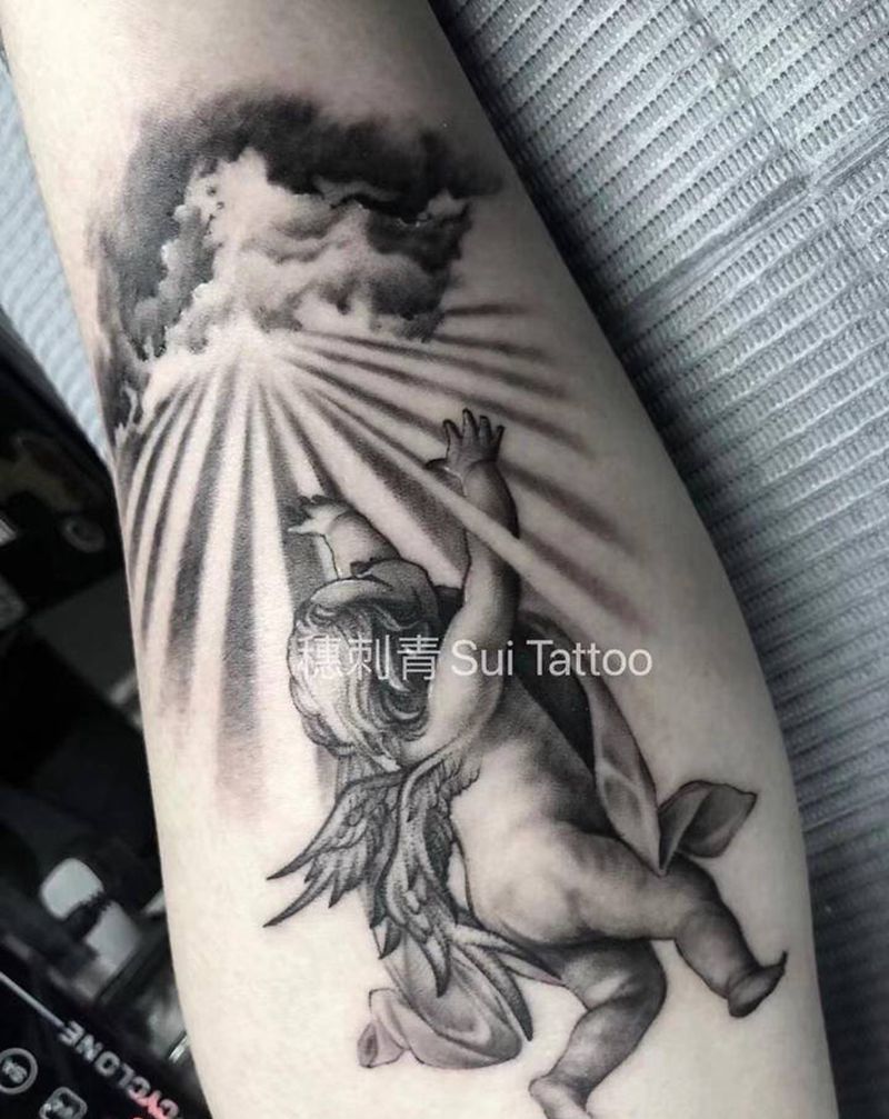 小天使纹身图片_手臂欧美写实纹身图案