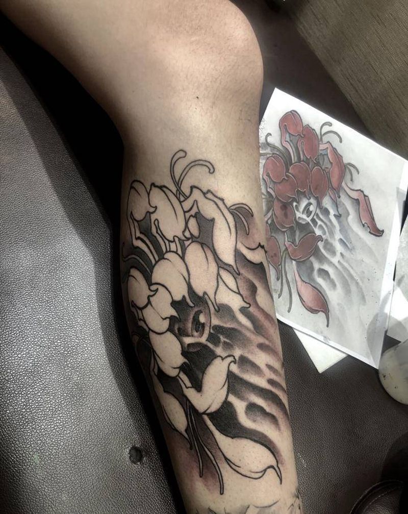 菊花眼纹身图片_腿部新传统菊花纹身图案