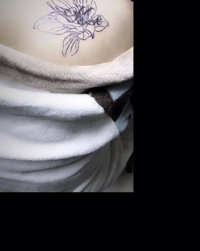 遮盖前后纹身图片_肩部纹身图案