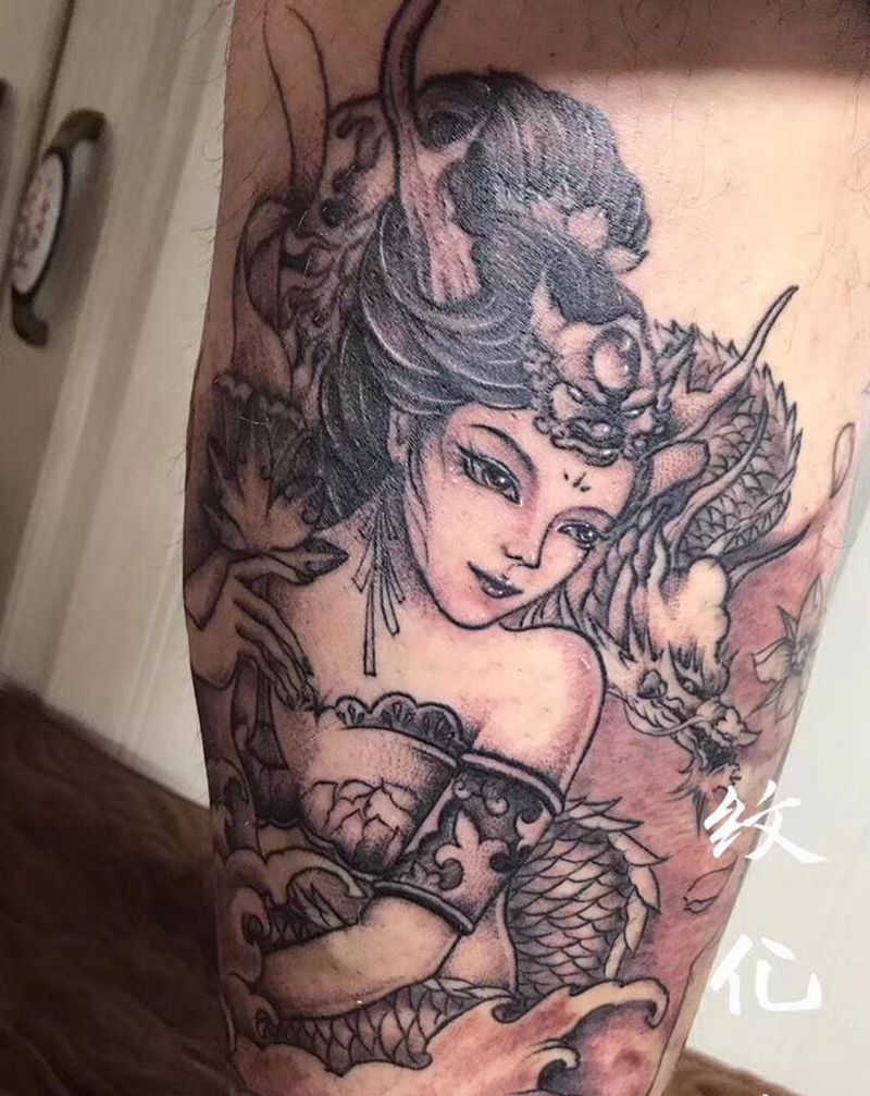 小龙女纹身图片_腿部新传统纹身图案