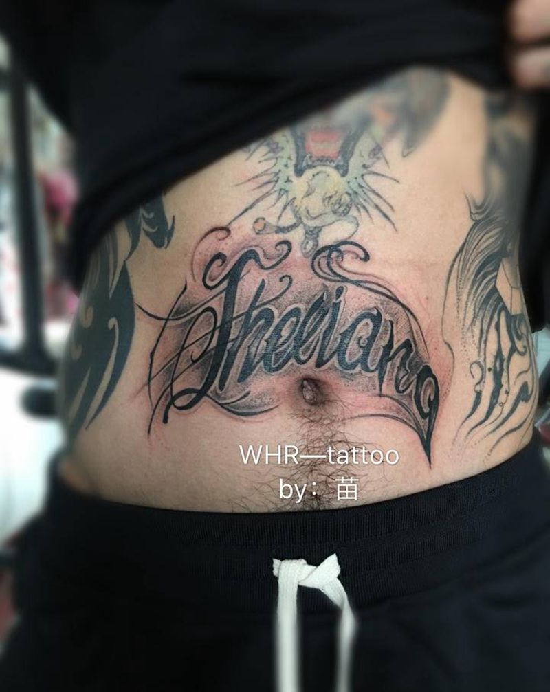 其卡诺纹身图片_腹部花体字纹身图案