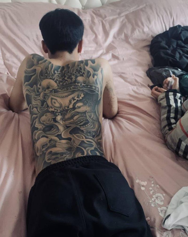 大黑天纹身图片_背部纹身图案