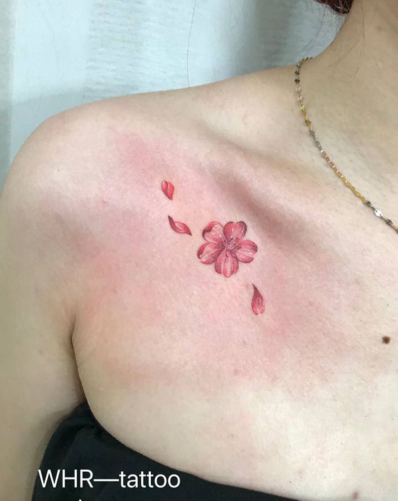 小花花纹身图片_胸部水彩纹身图案