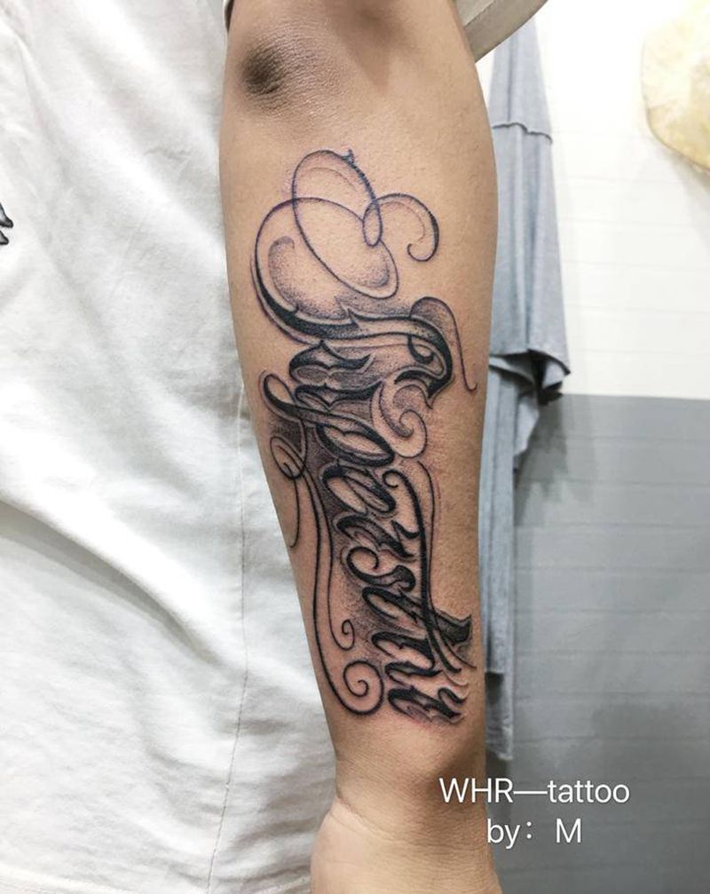 其卡诺纹身图片_手臂花体字纹身图案