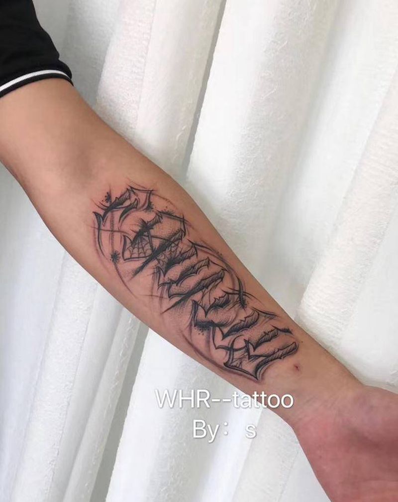 其卡诺纹身图片_手臂花体字纹身图案