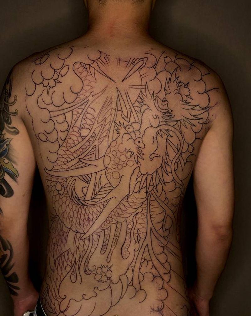 满背龙纹身图片_背部老传统纹身图案