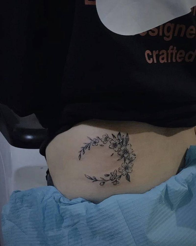 覆盖疤痕纹身图片_臀部纹身图案