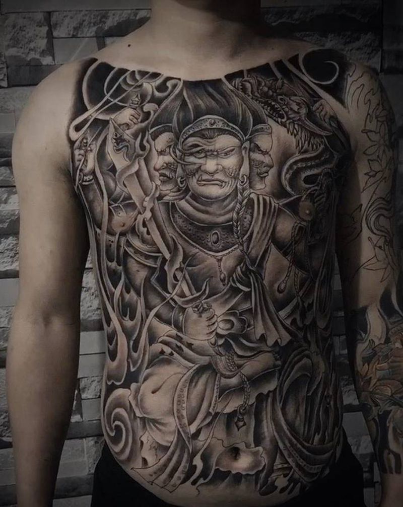 不动明王纹身图片_背部纹身图案