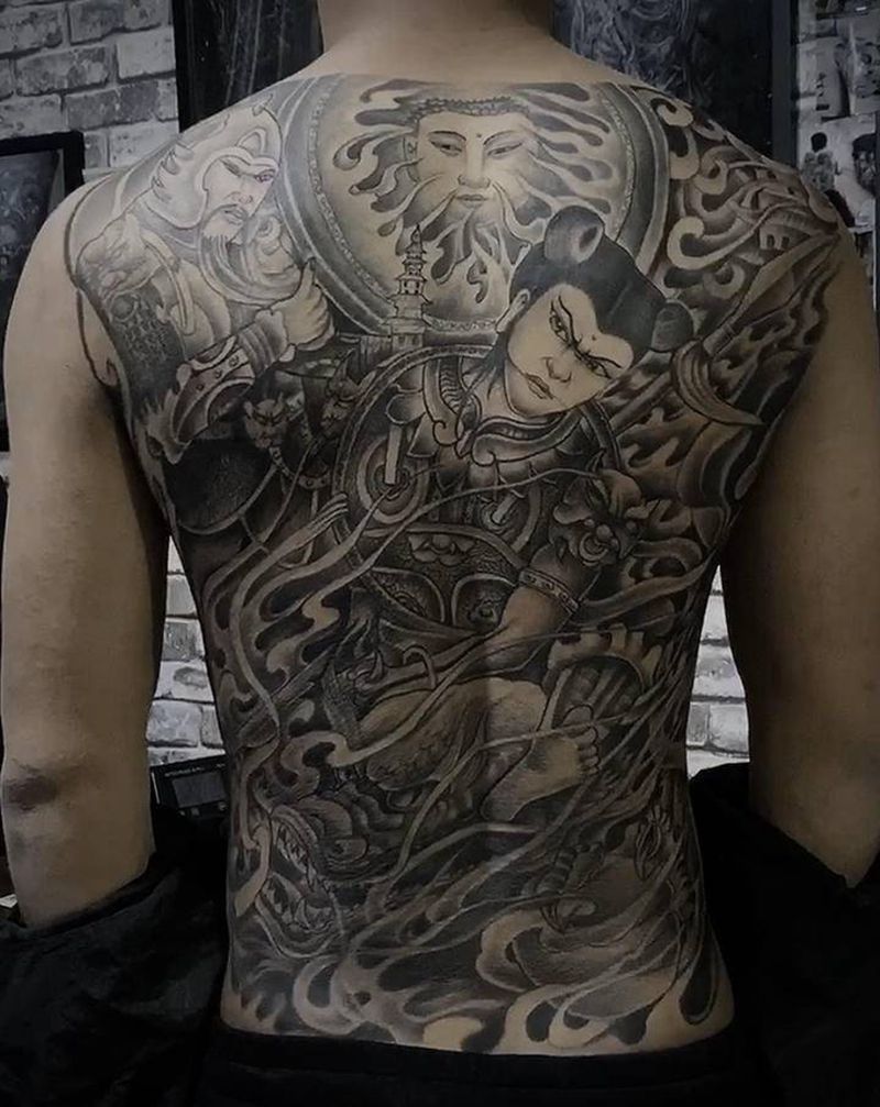 哪吒纹身图片_背部纹身图案