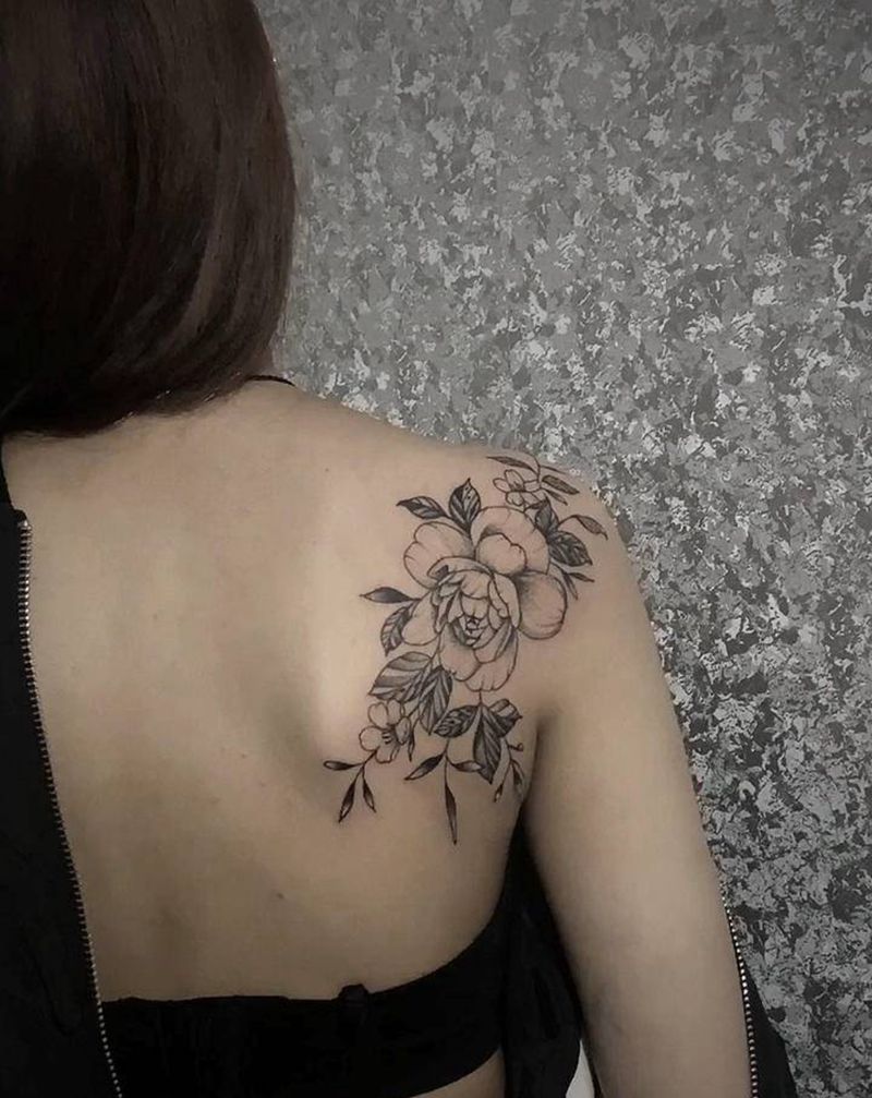 素花纹身图片_背部纹身图案