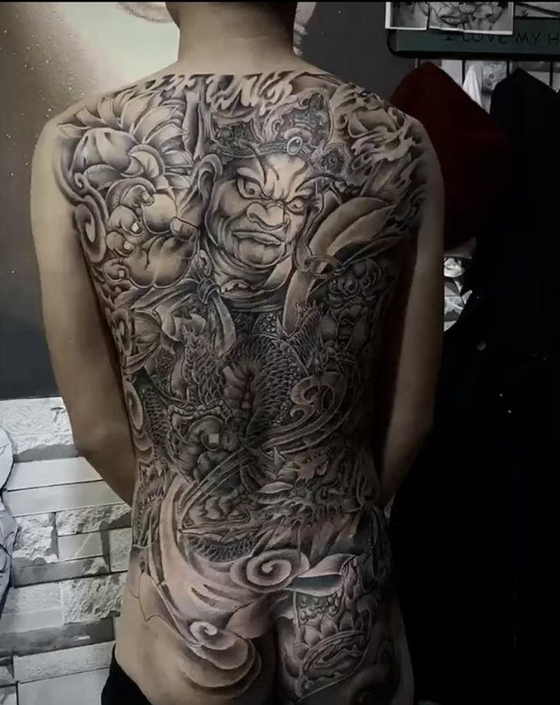 广目天王纹身图片_背部纹身图案