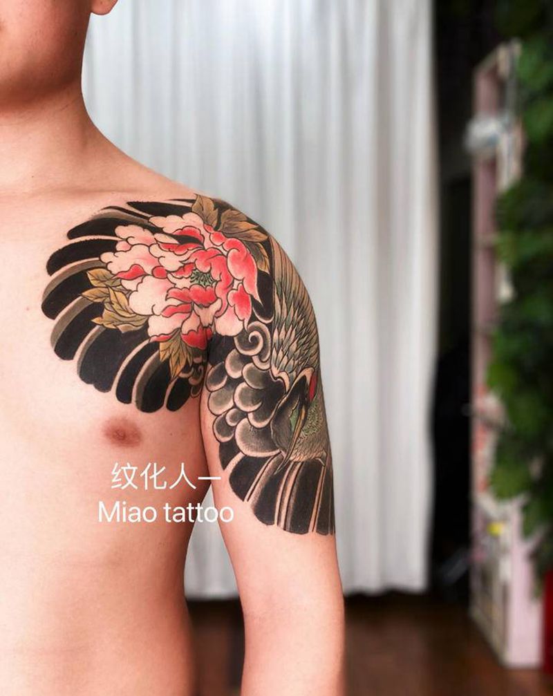 仙鹤半胛纹身图片_胸部手臂老传统纹身图案