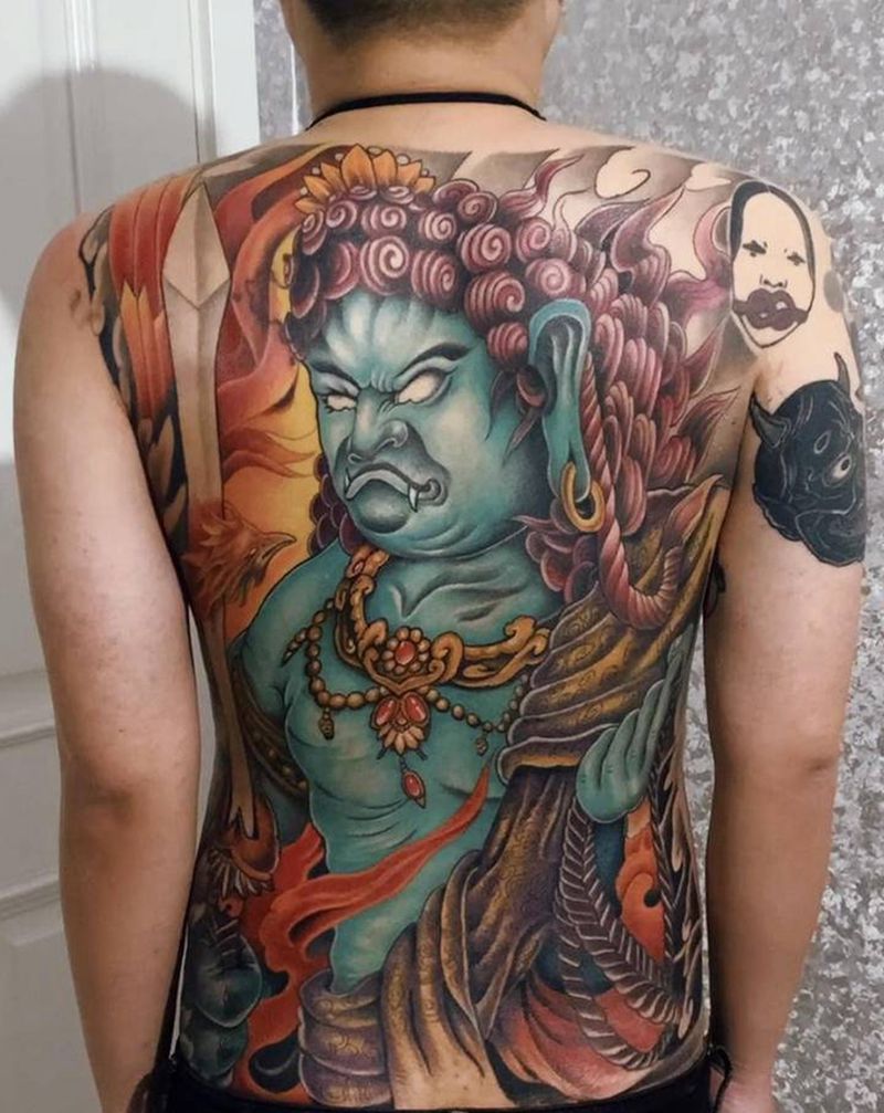 不动明王纹身图片_背部纹身图案