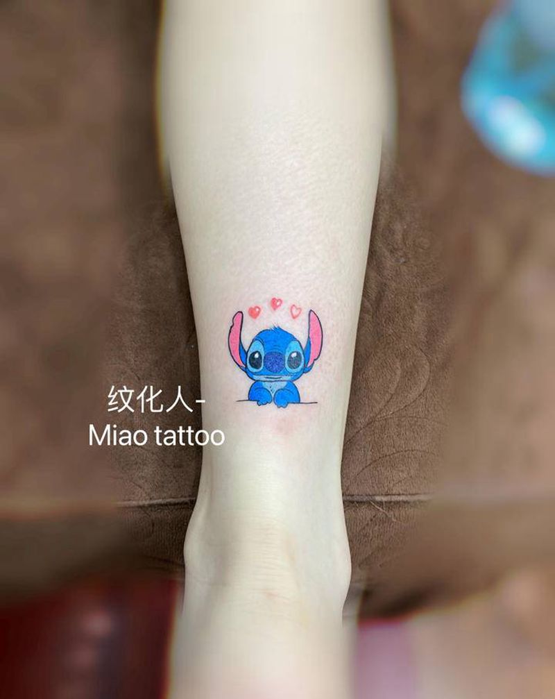 史迪仔纹身图片_腿部脚部New School水彩纹身图案