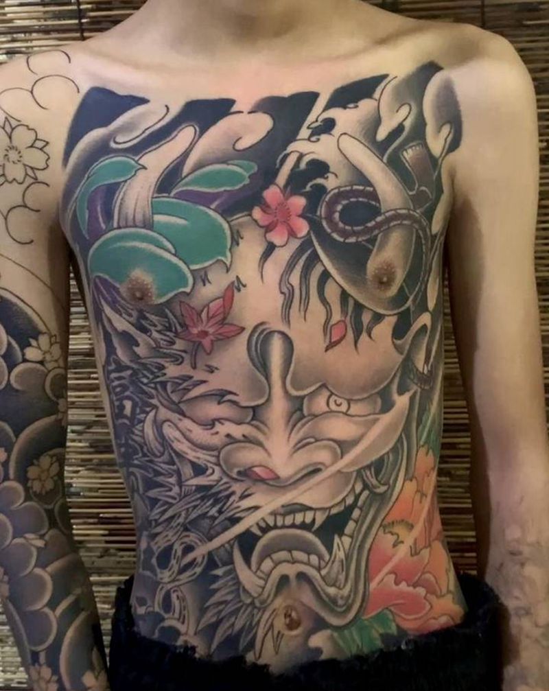 般若纹身图片_胸部纹身图案