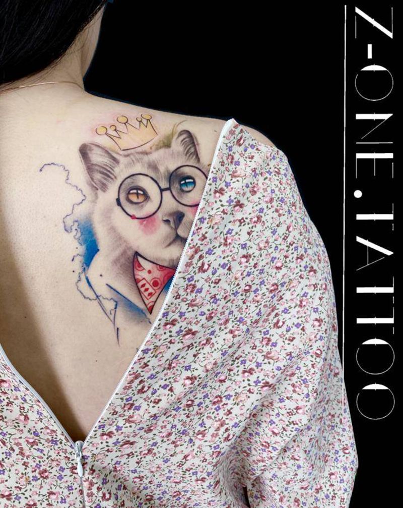 《朱小白》纹身图片_背部肩部欧美写实水彩纹身图案