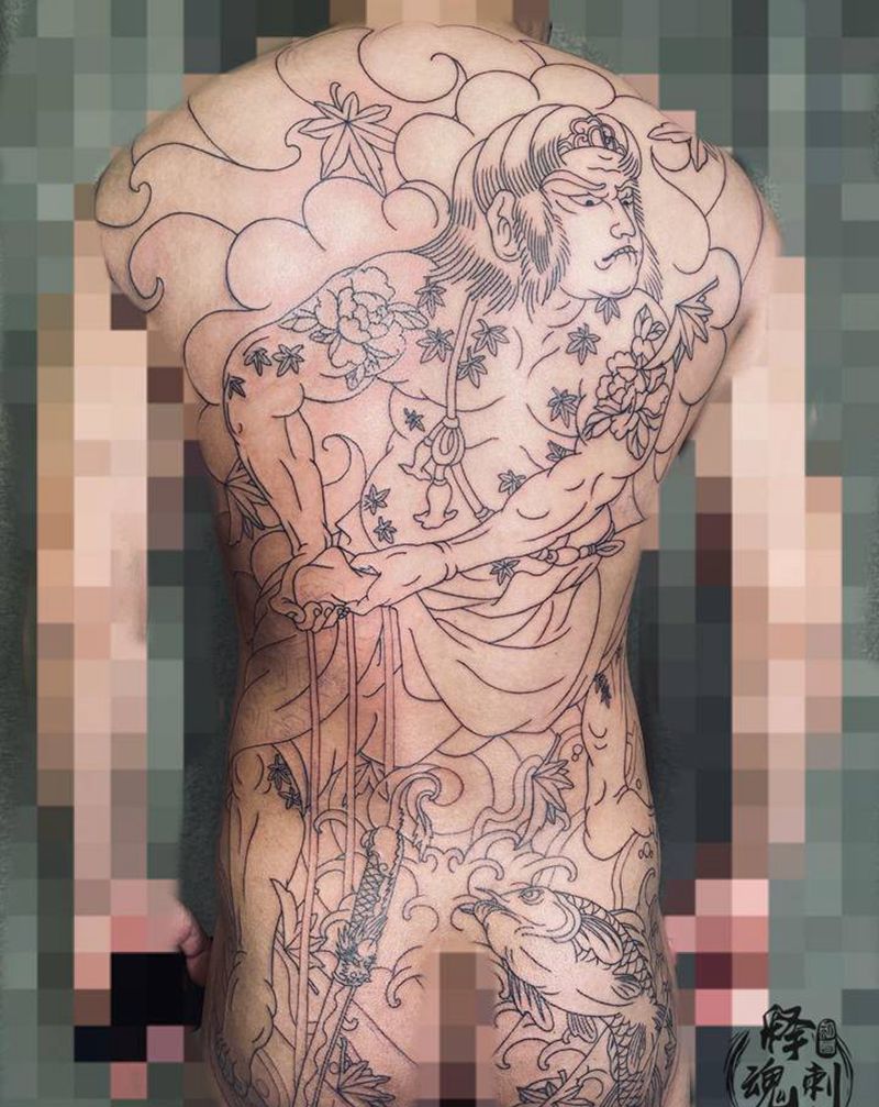 线条初步完成纹身图片_背部老传统纹身图案