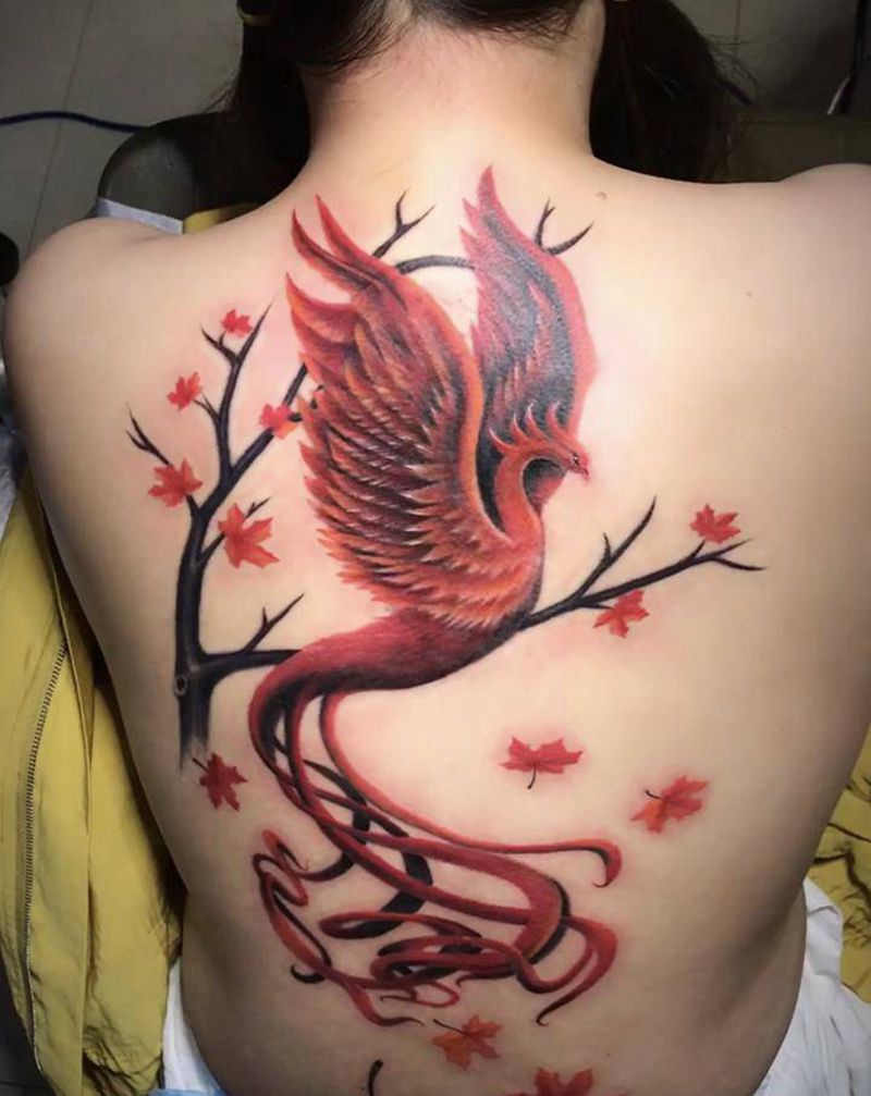 浴火凤凰纹身图片_背部新传统纹身图案